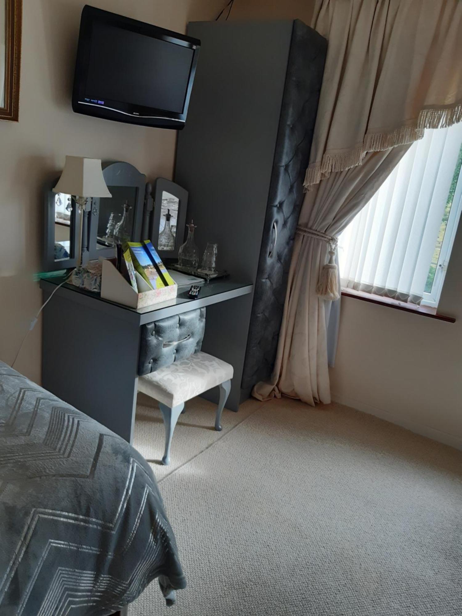 Florencecourt Arch House B&B 외부 사진